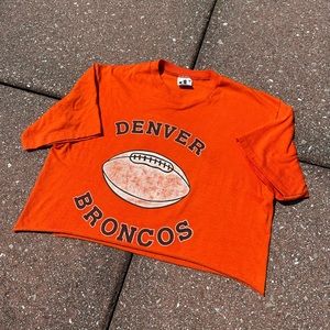 Vintage (1980-1990) Broncos Cropped Tee